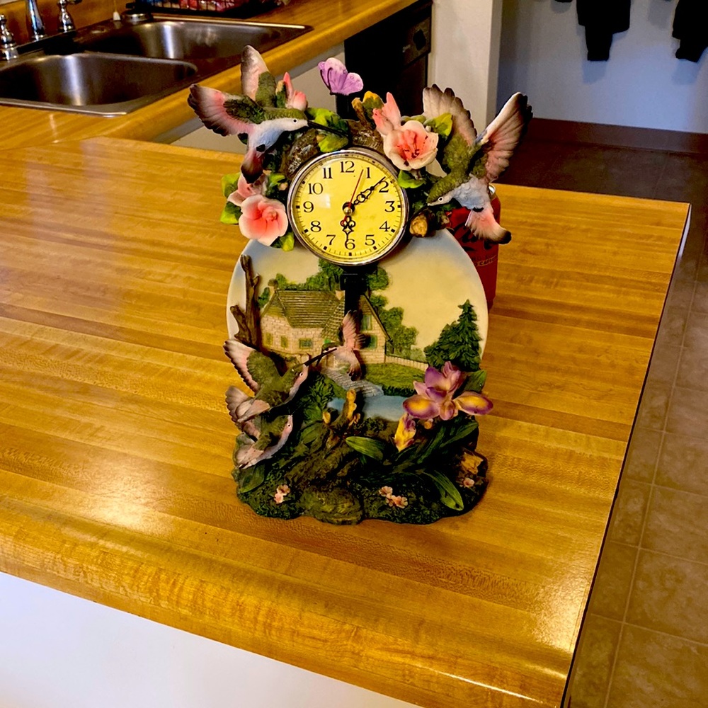 COPY - Humming bird clock